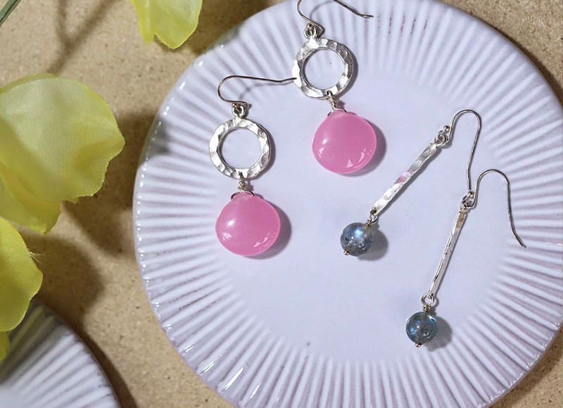 彩色飾品